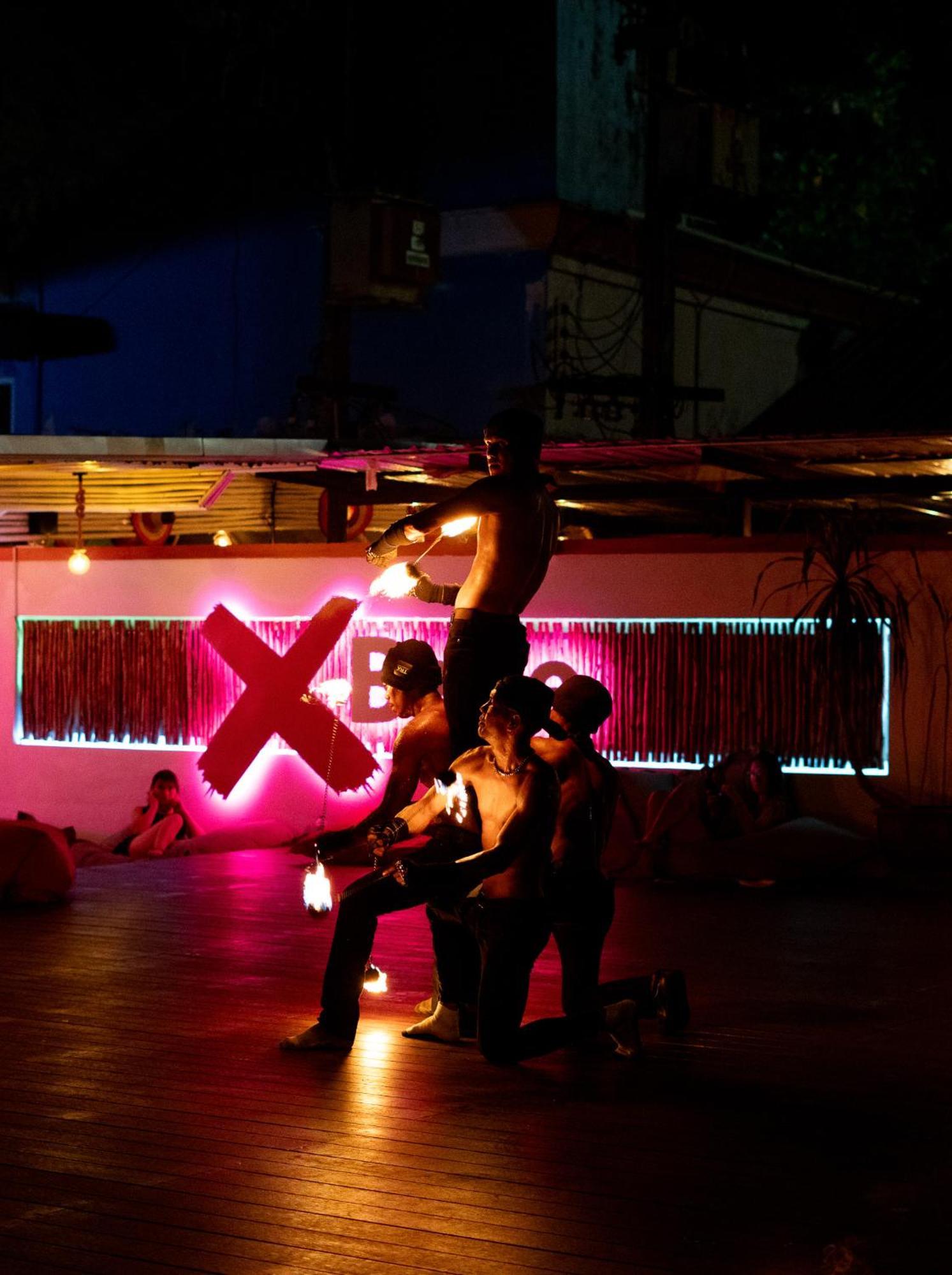Base Party Hostel Ao Nang Εξωτερικό φωτογραφία