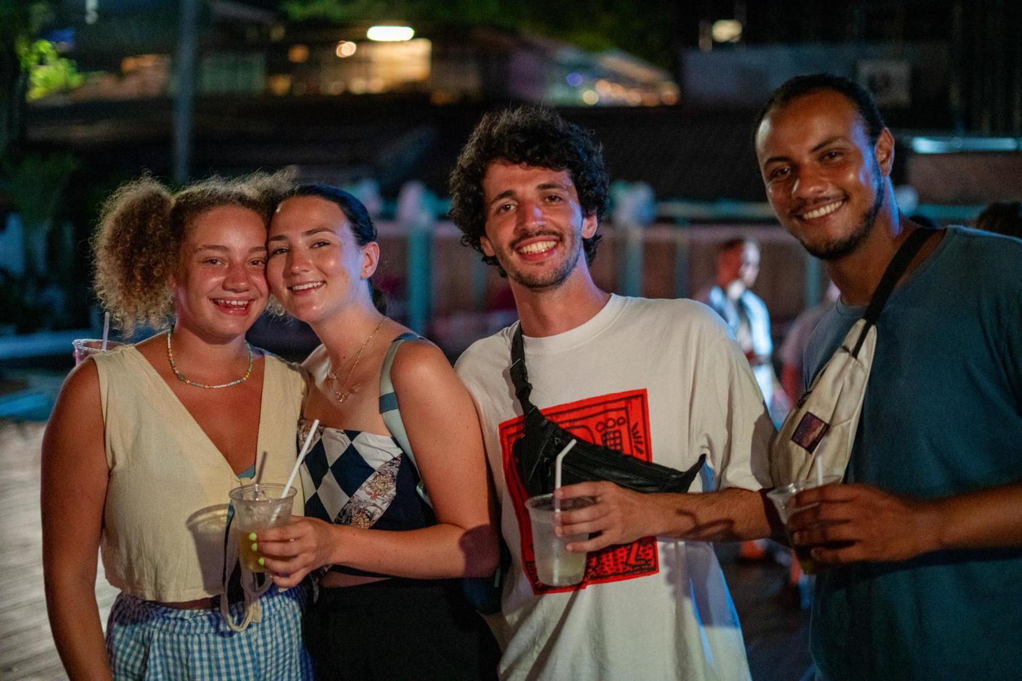 Base Party Hostel Ao Nang Εξωτερικό φωτογραφία