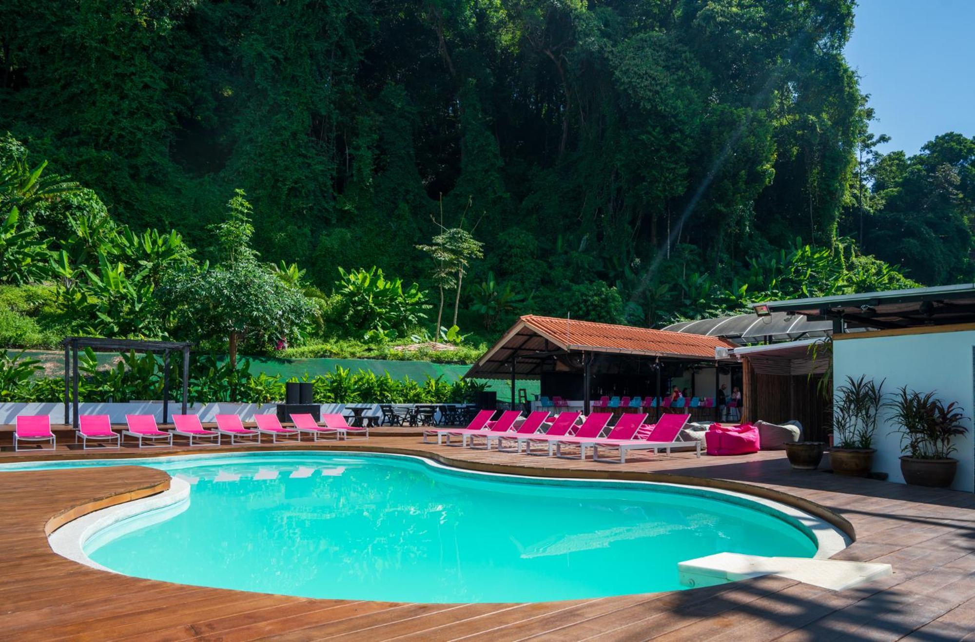 Base Party Hostel Ao Nang Εξωτερικό φωτογραφία